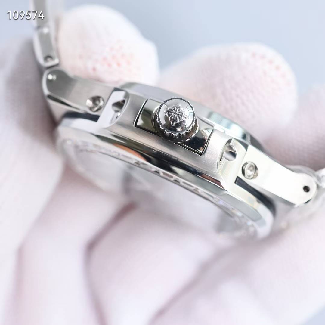 파텍필립 노틸러스 퍼페츄얼 캘린더 바게뜨 다이아 그린컬러 시계 워치